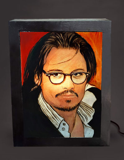 Lampada in legno e pexiglass dipinta a mano di Johnny Depp